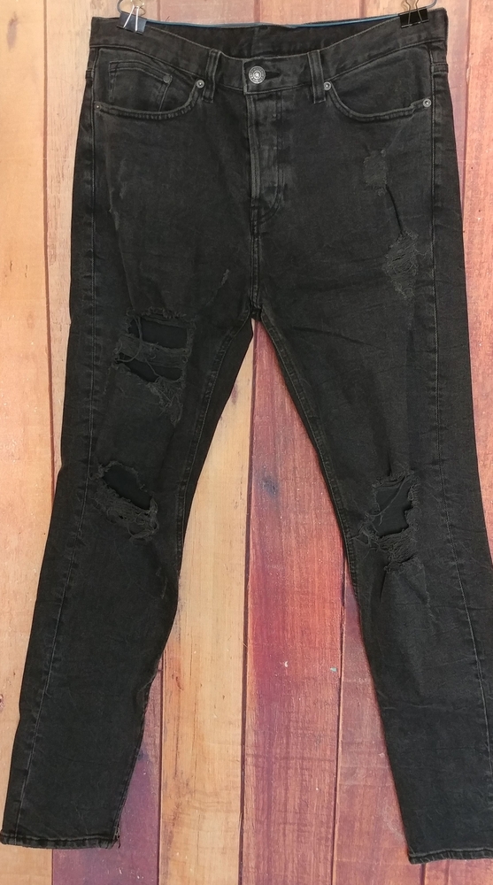 Divided Men's Black Straight Leg Jeans Size 32.